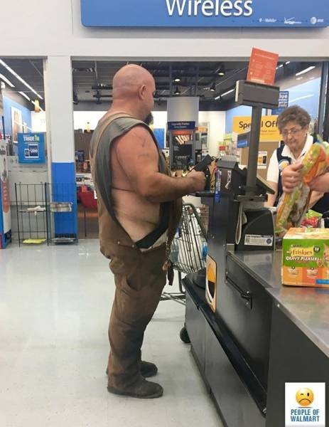 Odd People In Stores (41 pics)