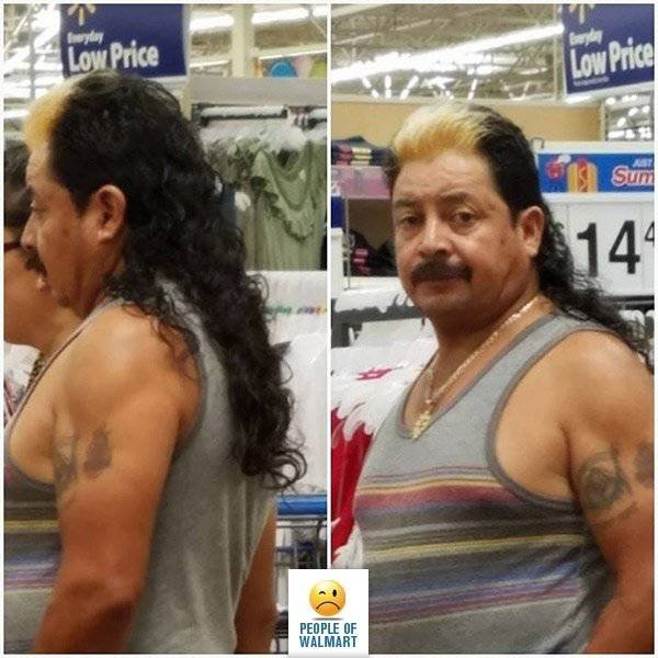 Odd People In Stores (41 pics)