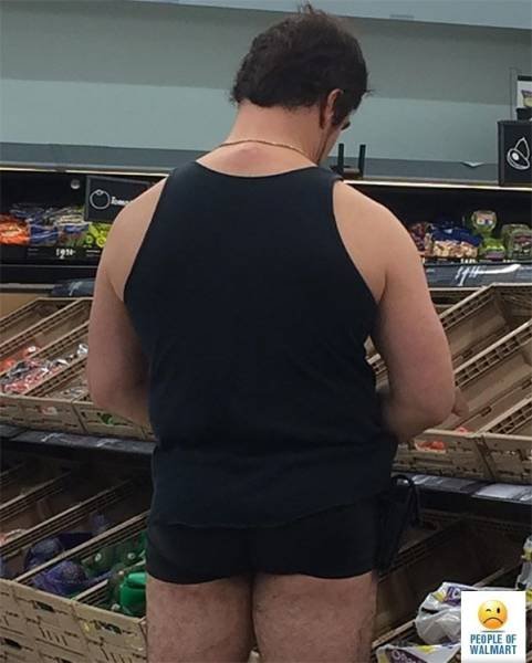 Odd People In Stores (41 pics)