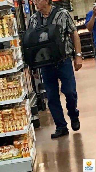 Odd People In Stores (41 pics)