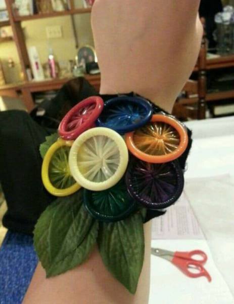Weird DIY Crafts (18 pics)