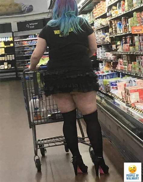 Odd People In Stores (41 pics)