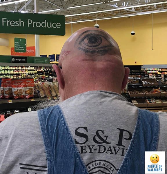 Odd People In Stores (41 pics)