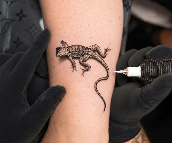 Unusual And Cool 3D Tattoos (29 pics)