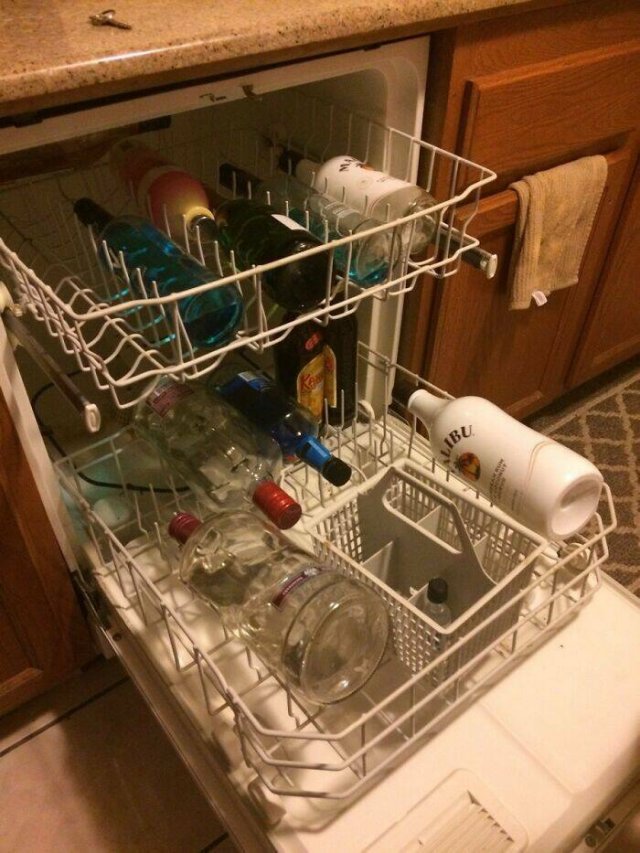 Funny Stories About Living With Neighbors (21 pics)