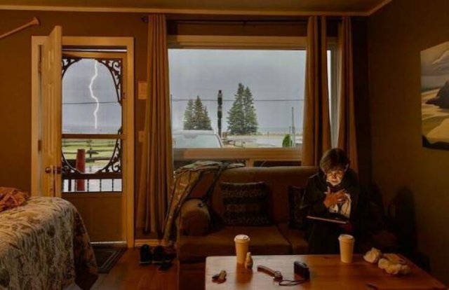 Right Moment (17 pics)
