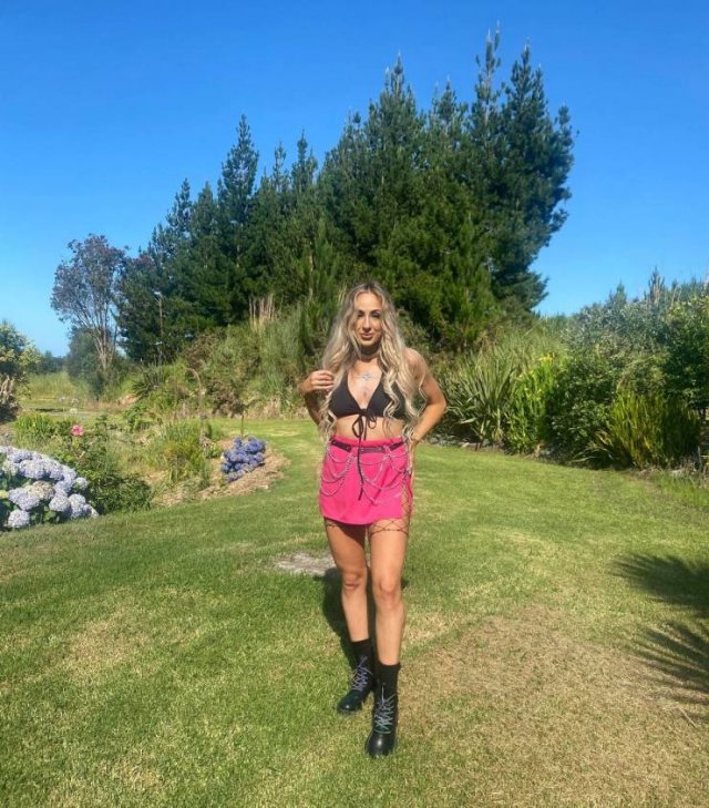 Girls At Music Festivals (38 pics)