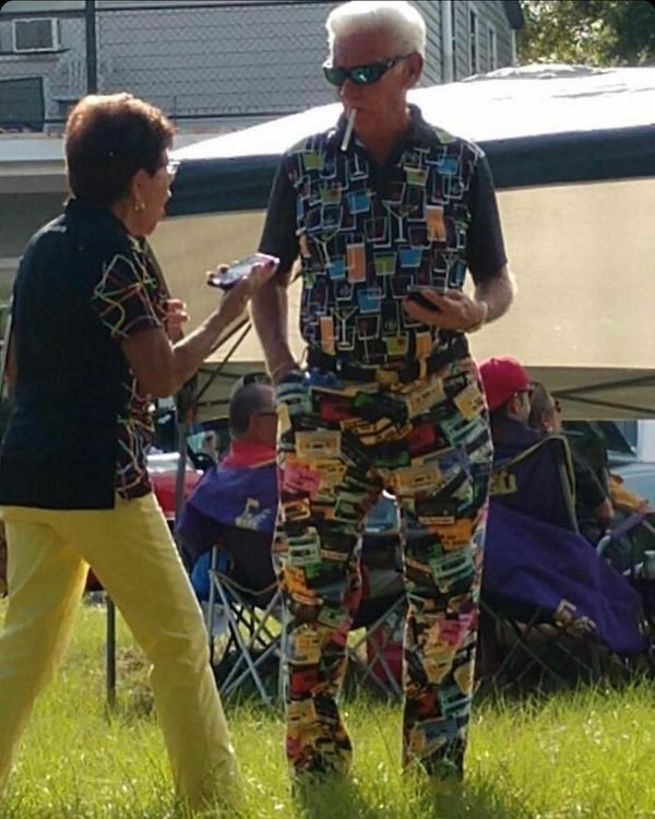 What Happens At Car Shows? (35 pics)