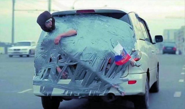 What Is Going On Here? (24 pics)