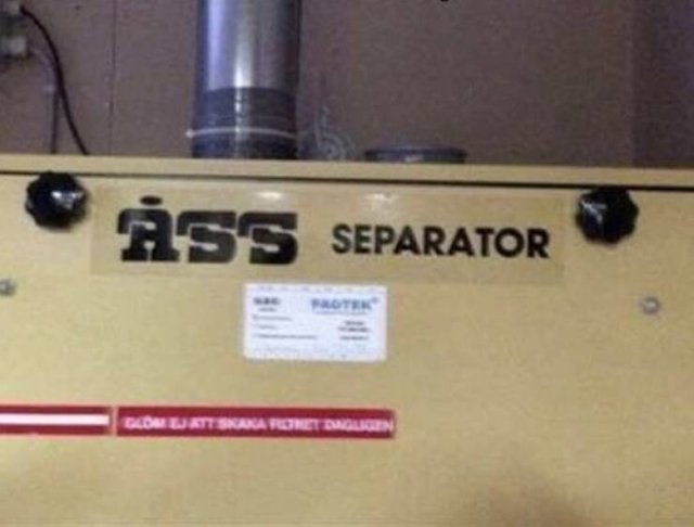 What Is Going On Here? (24 pics)