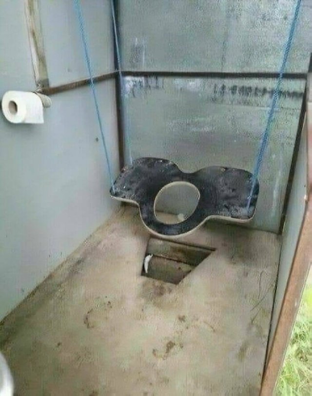 What Is Going On Here? (21 pics)