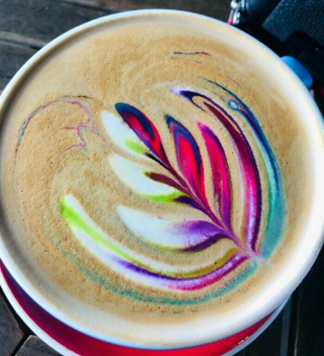 Cool 3D Coffee Creations (22 pics)