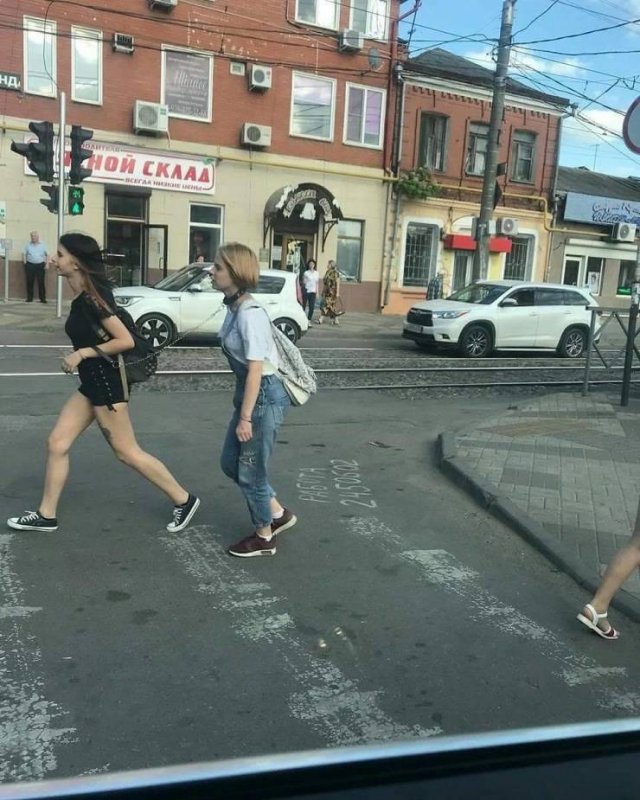 What Is Going On Here? (51 pics)