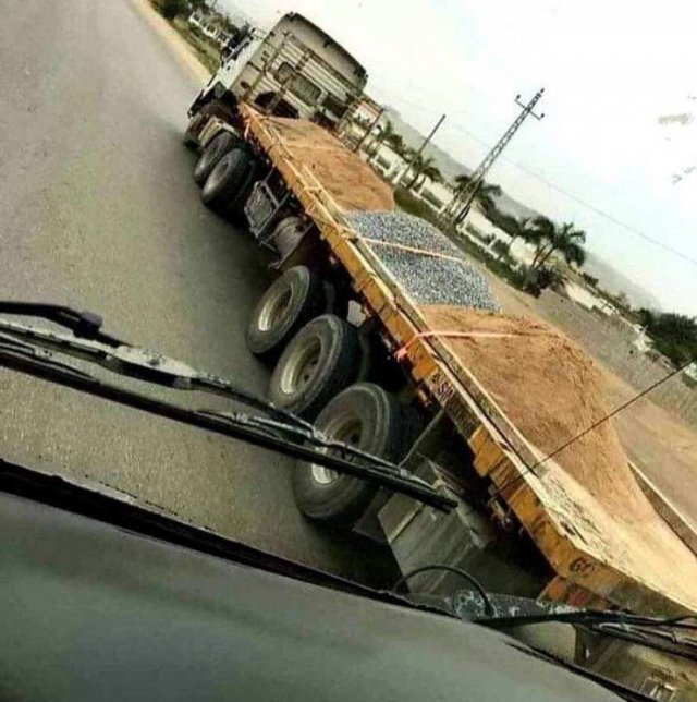 What Is Going On Here? (51 pics)