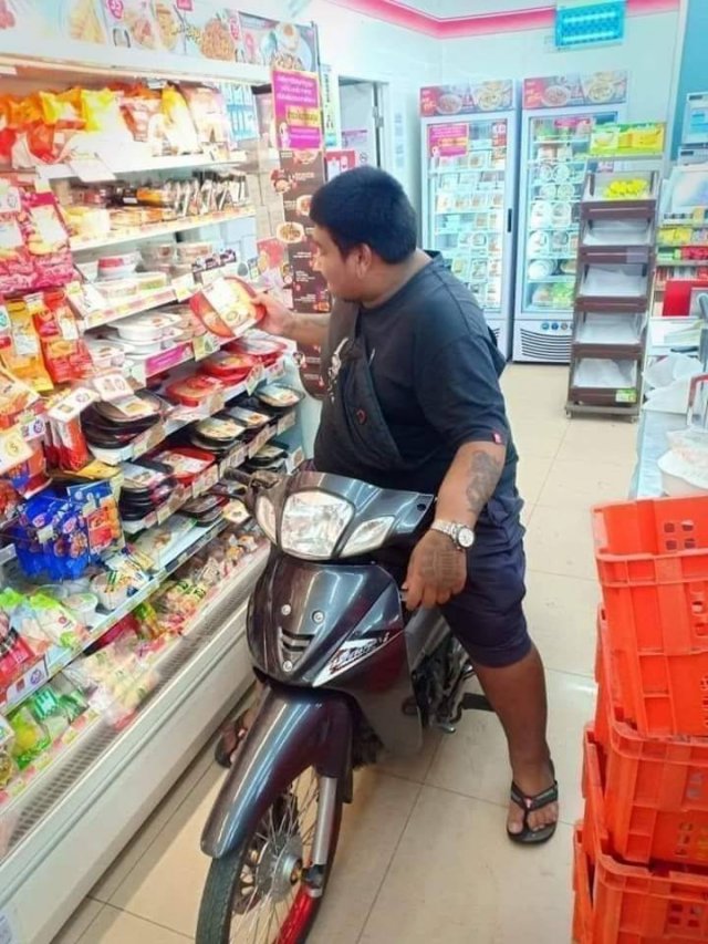 What Is Going On Here? (51 pics)