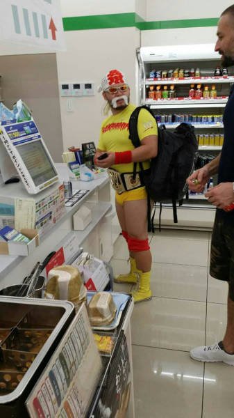 What Is Going On Here? (44 pics)