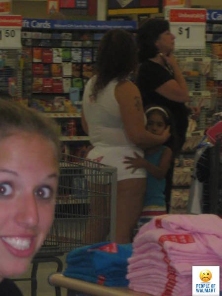 Strange People In Shops (56 pics)
