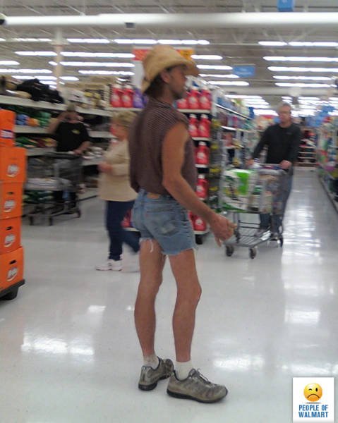 Strange People In Shops (56 pics)