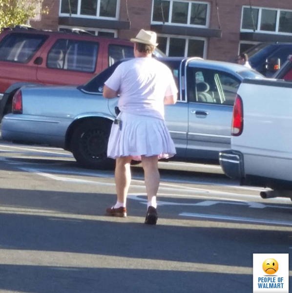 Strange People In Shops (56 pics)