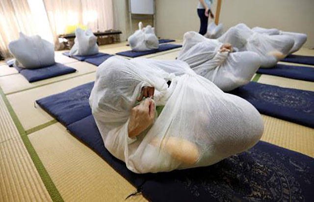 What Is Going On Here? (44 pics)