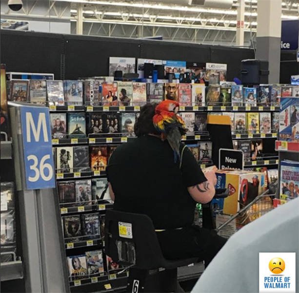 Strange People In Shops (56 pics)