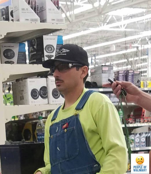 Strange People In Shops (56 pics)
