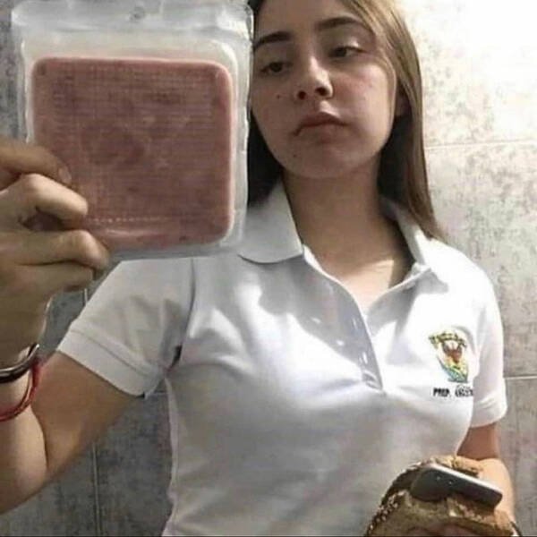What Is Going On Here? (22 pics)
