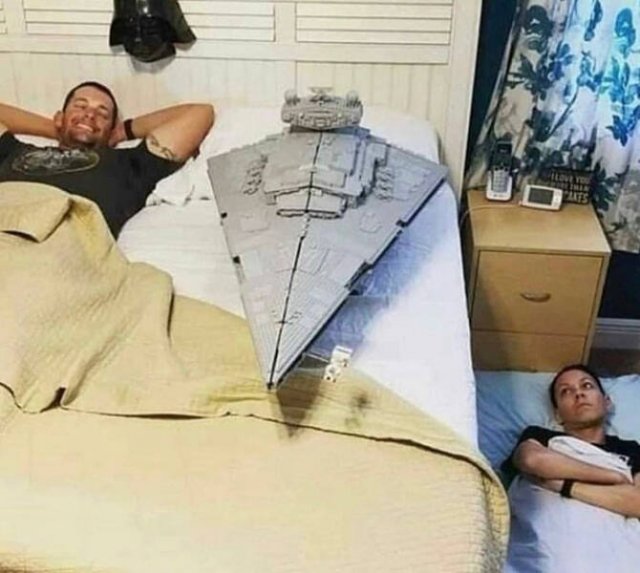 What Is Going On Here? (22 pics)
