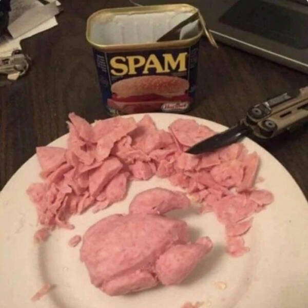 What Is Going On Here? (22 pics)