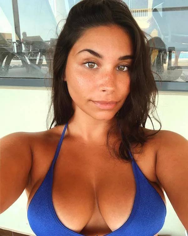 Girls With Freckles (44 pics)