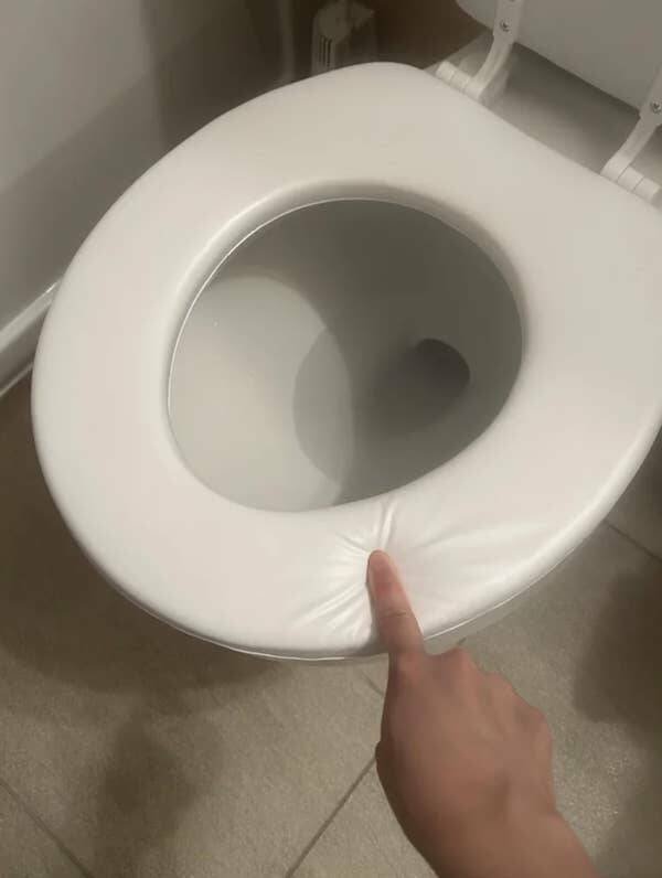 Weird Landlords (16 pics) Weird Landlords (16 pics)