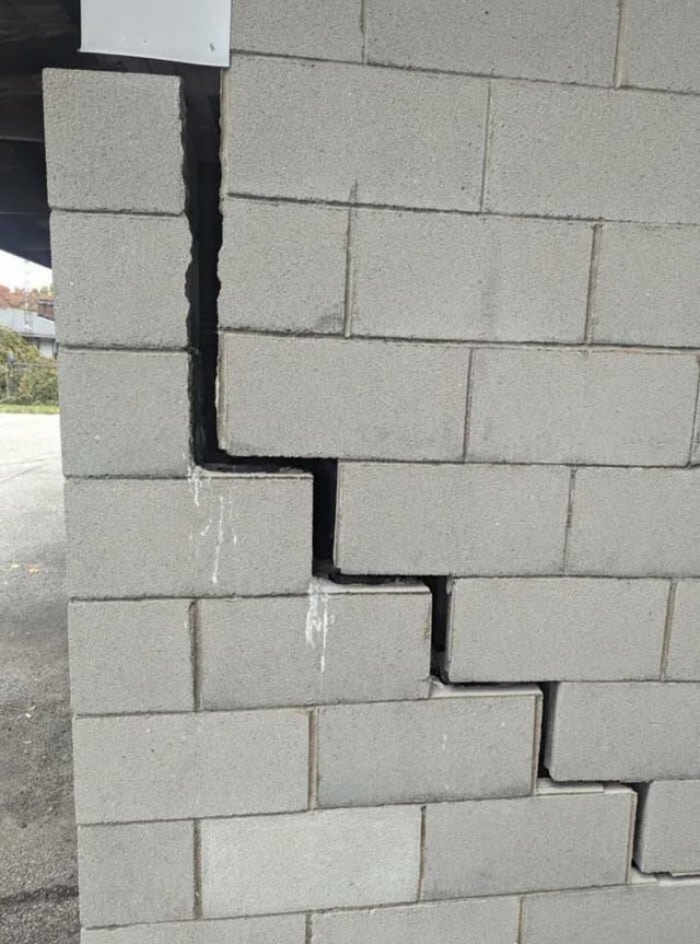 Weird Landlords (16 pics)