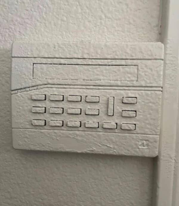 Weird Landlords (16 pics) Weird Landlords (16 pics)