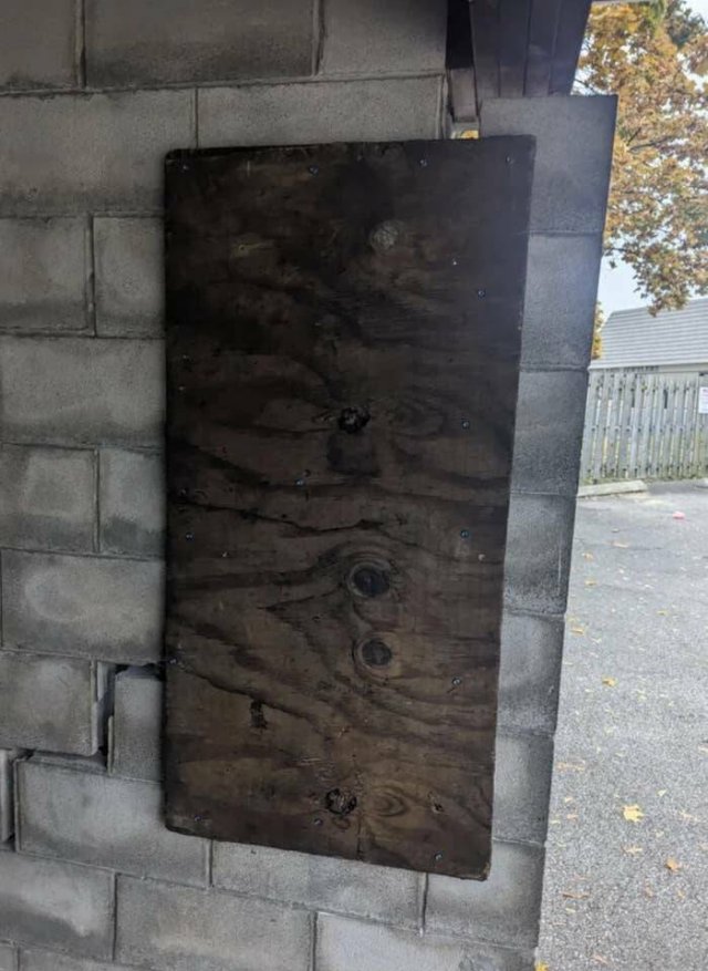 Weird Landlords (16 pics) Weird Landlords (16 pics)