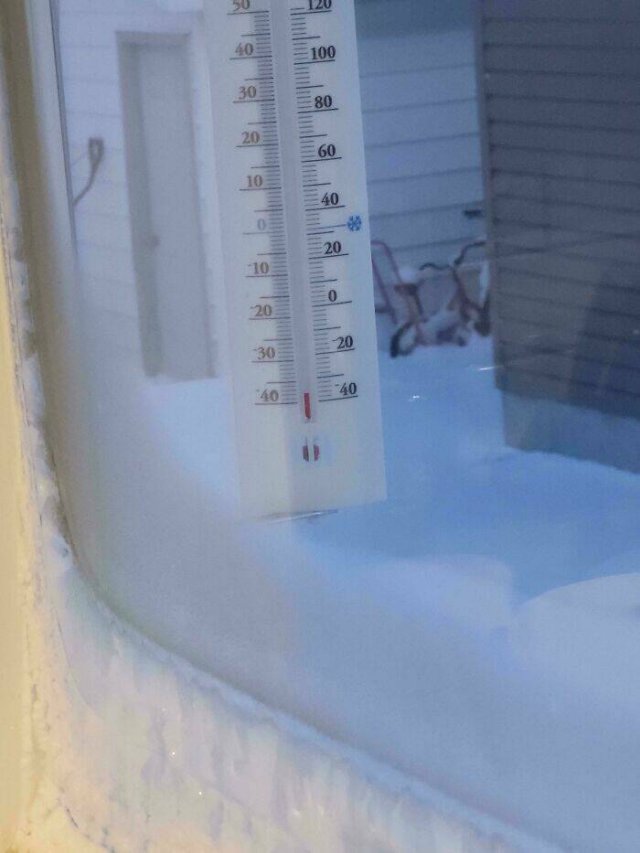 Canadians Share Photos Of Harsh Winter (15 pics) Canadians Share Photos Of Harsh Winter (15 pics)