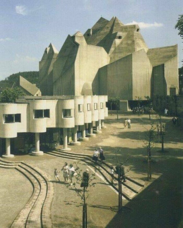 Brutal Architecture (15 pics)