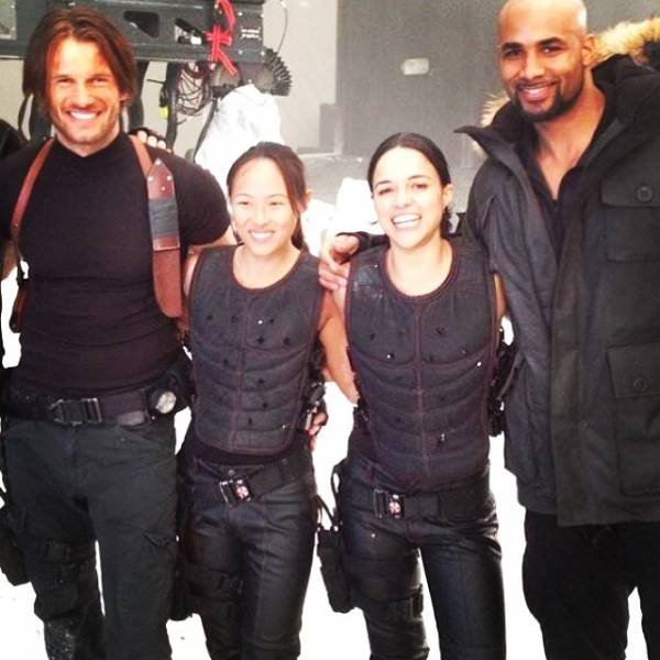 Stunt Doubles Of Famous Actors And Actresses (22 pics)