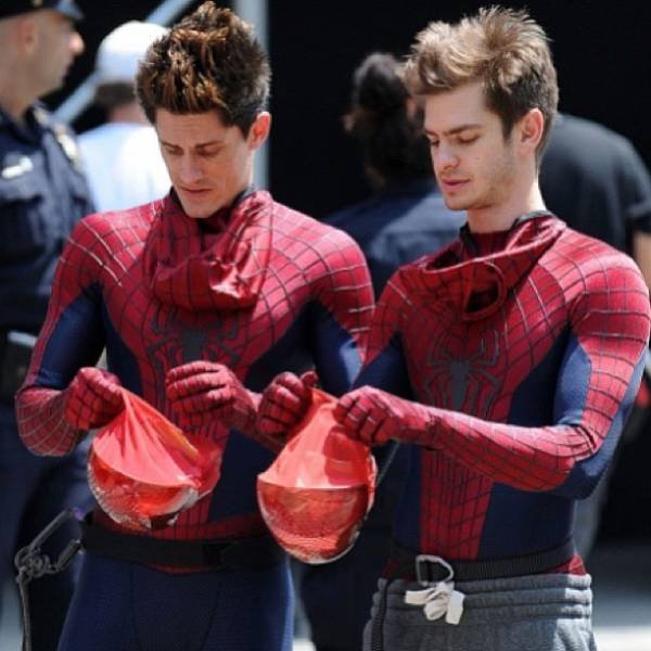 Stunt Doubles Of Famous Actors And Actresses (22 pics)