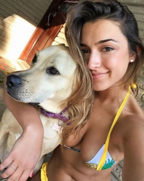 Girls With Puppies (31 pics)