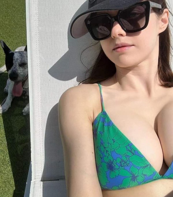 Girls With Puppies (31 pics)