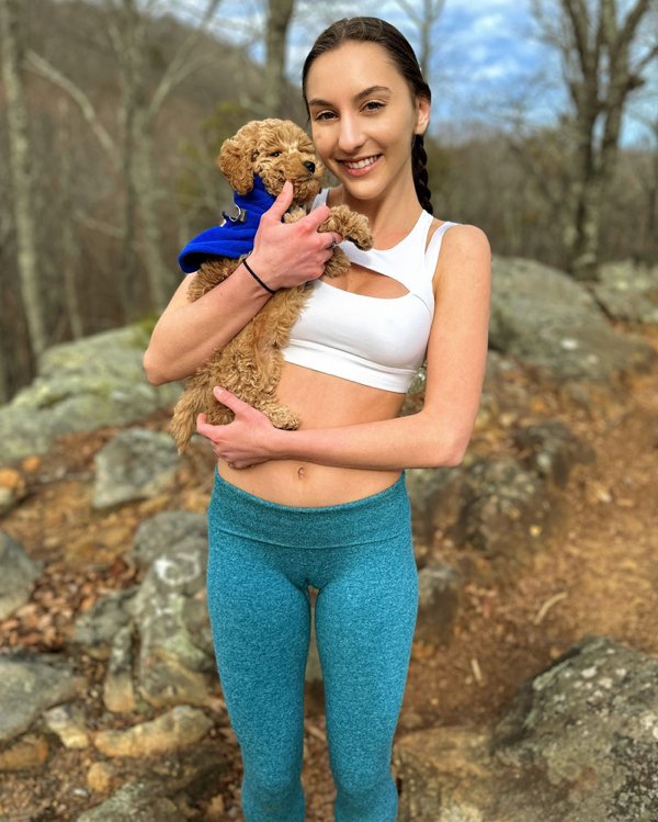 Girls With Puppies (31 pics)