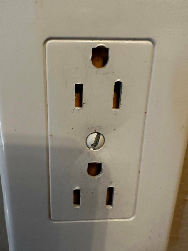 Failed Property Rental (24 pics)