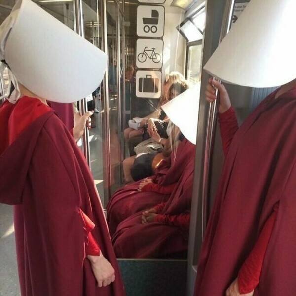 Weird People In The Subway (26 pics)