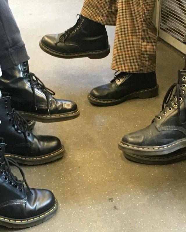 Weird People In The Subway (26 pics)