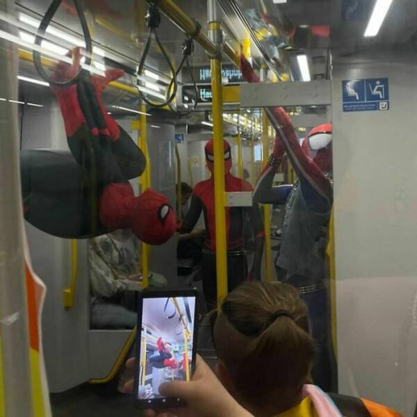 Weird People In The Subway (26 pics)