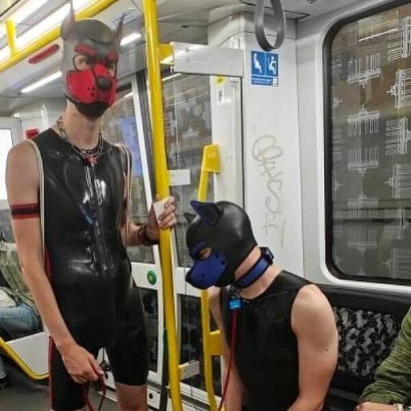 Weird People In The Subway (26 pics)