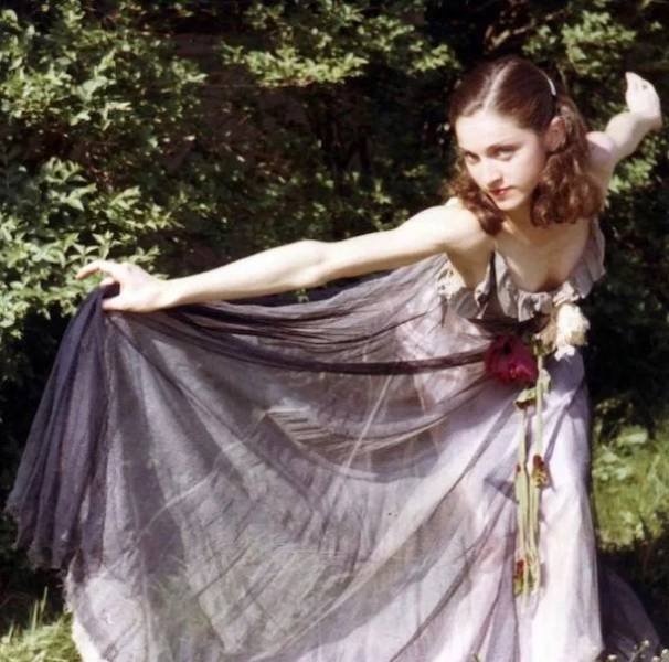 Celebrities In Their Youth (21 pics) Celebrities In Their Youth (21 pics)