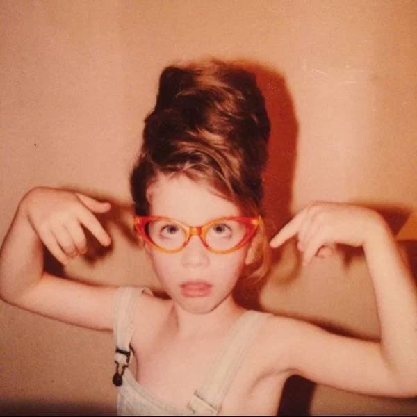 Celebrities In Their Youth (21 pics) Celebrities In Their Youth (21 pics)