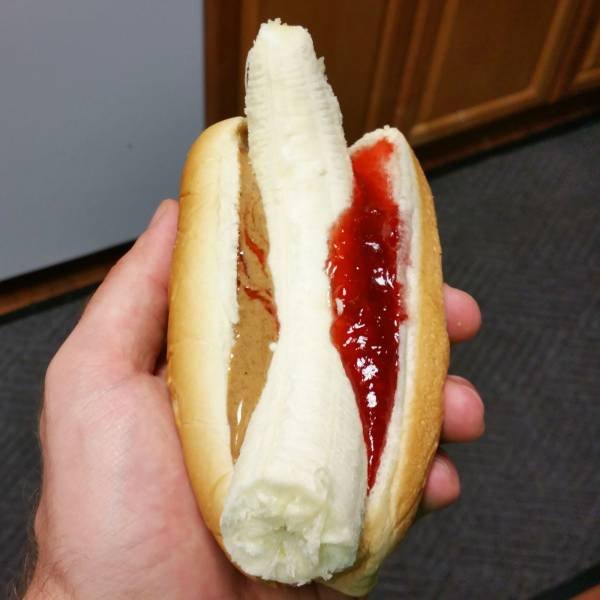 What Is Going On Here? (48 pics)