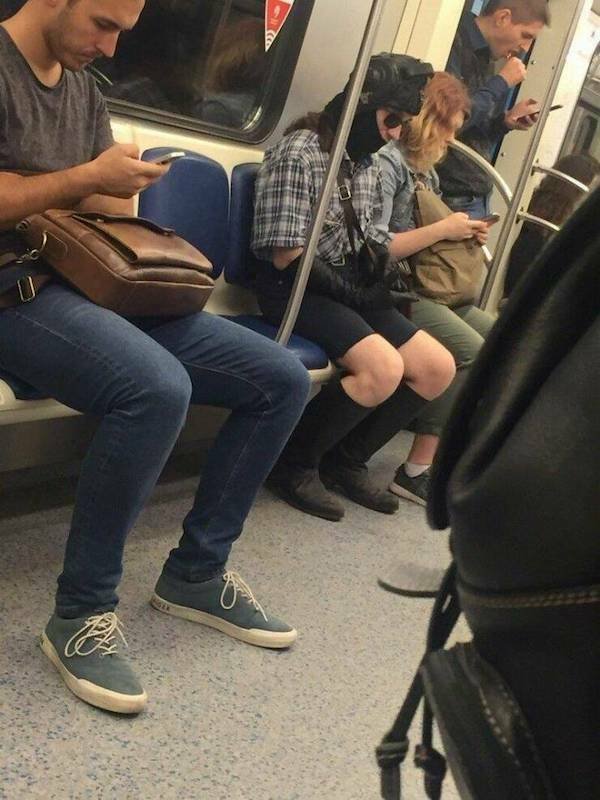 Strange People In The Subway (15 pics)
